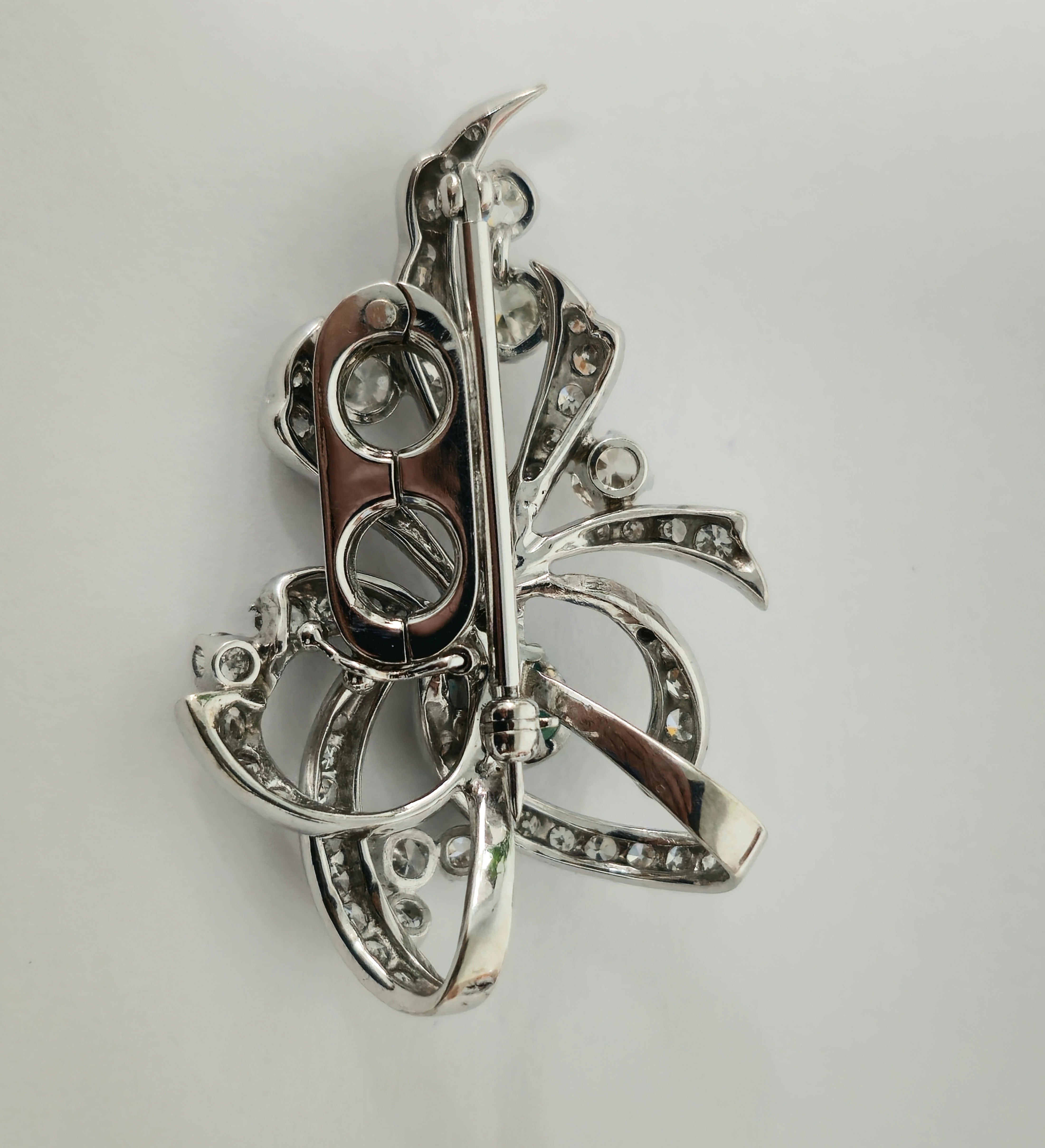 7.50 Carat VVS Diamond and Colombian Emerald Pin