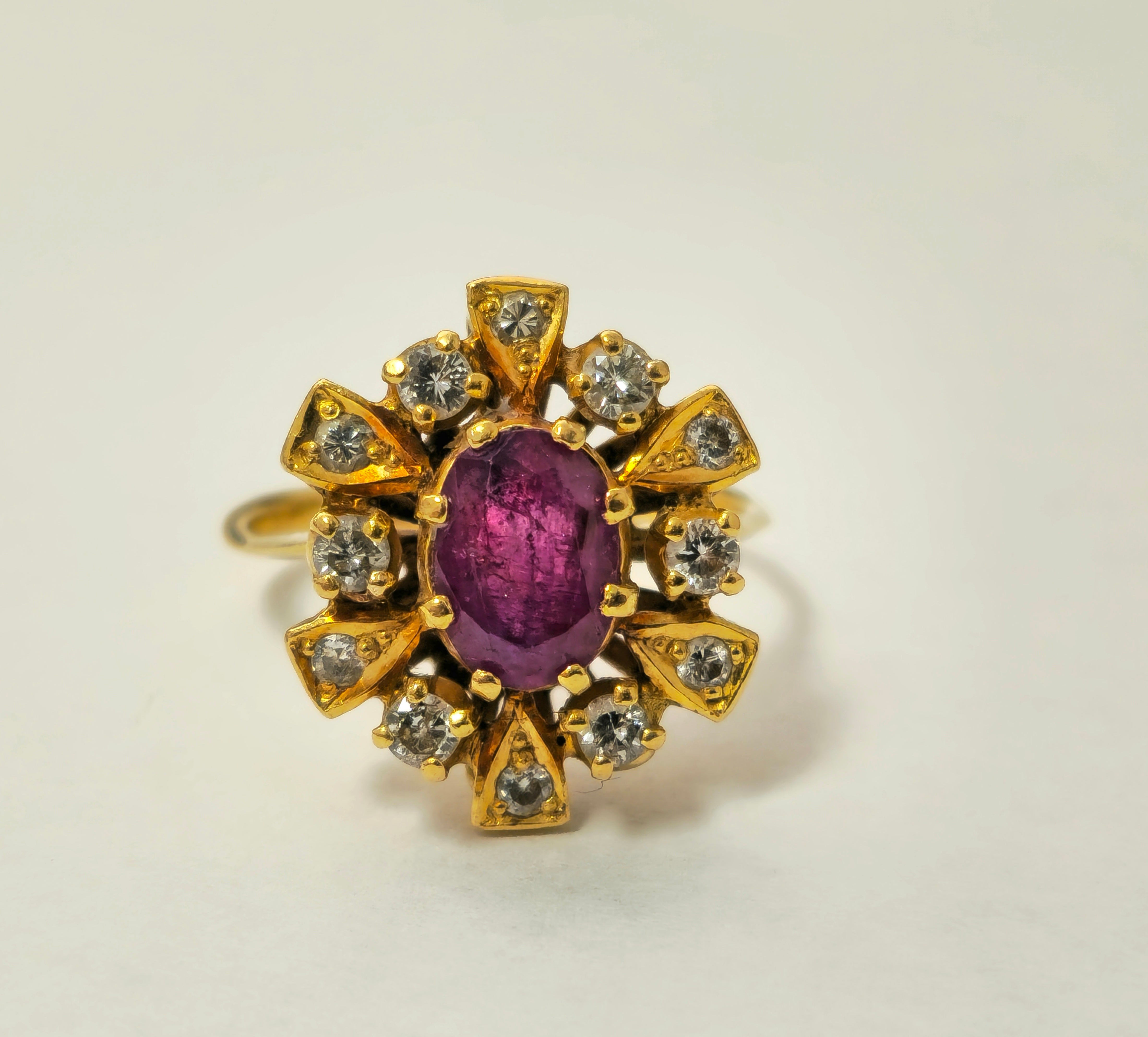 Antique Ruby & Diamond Ring in 18k Yellow Gold2