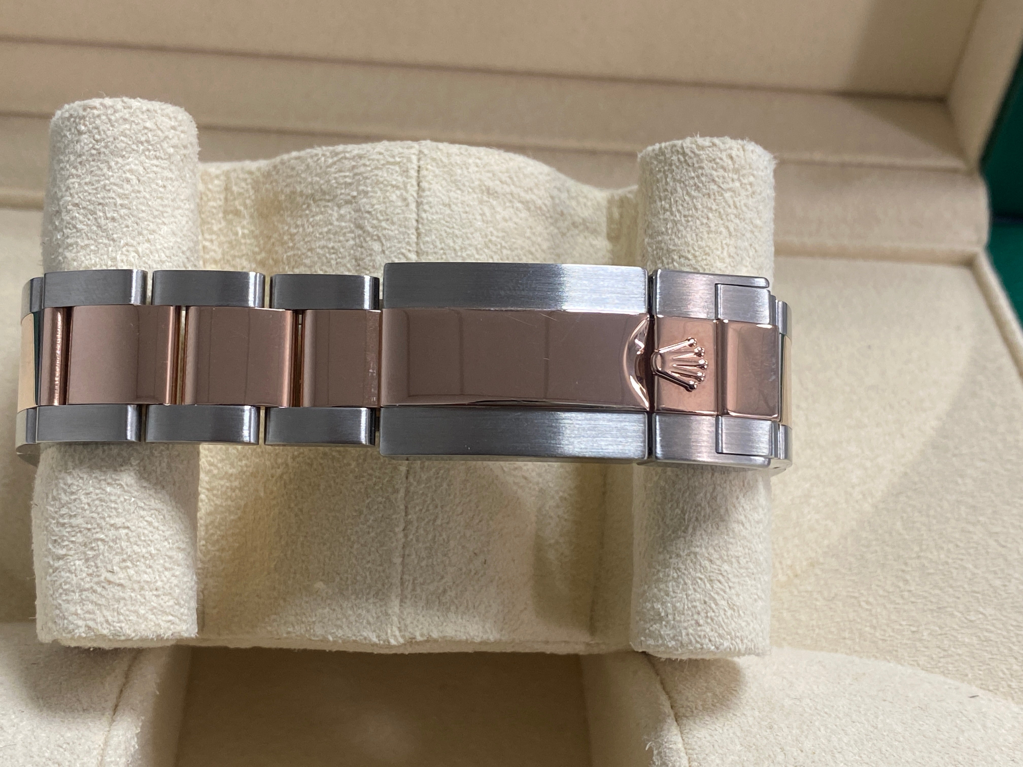 Rolex Yachtmaster Two Tone 40mm Menâ€™s Watch Full Set