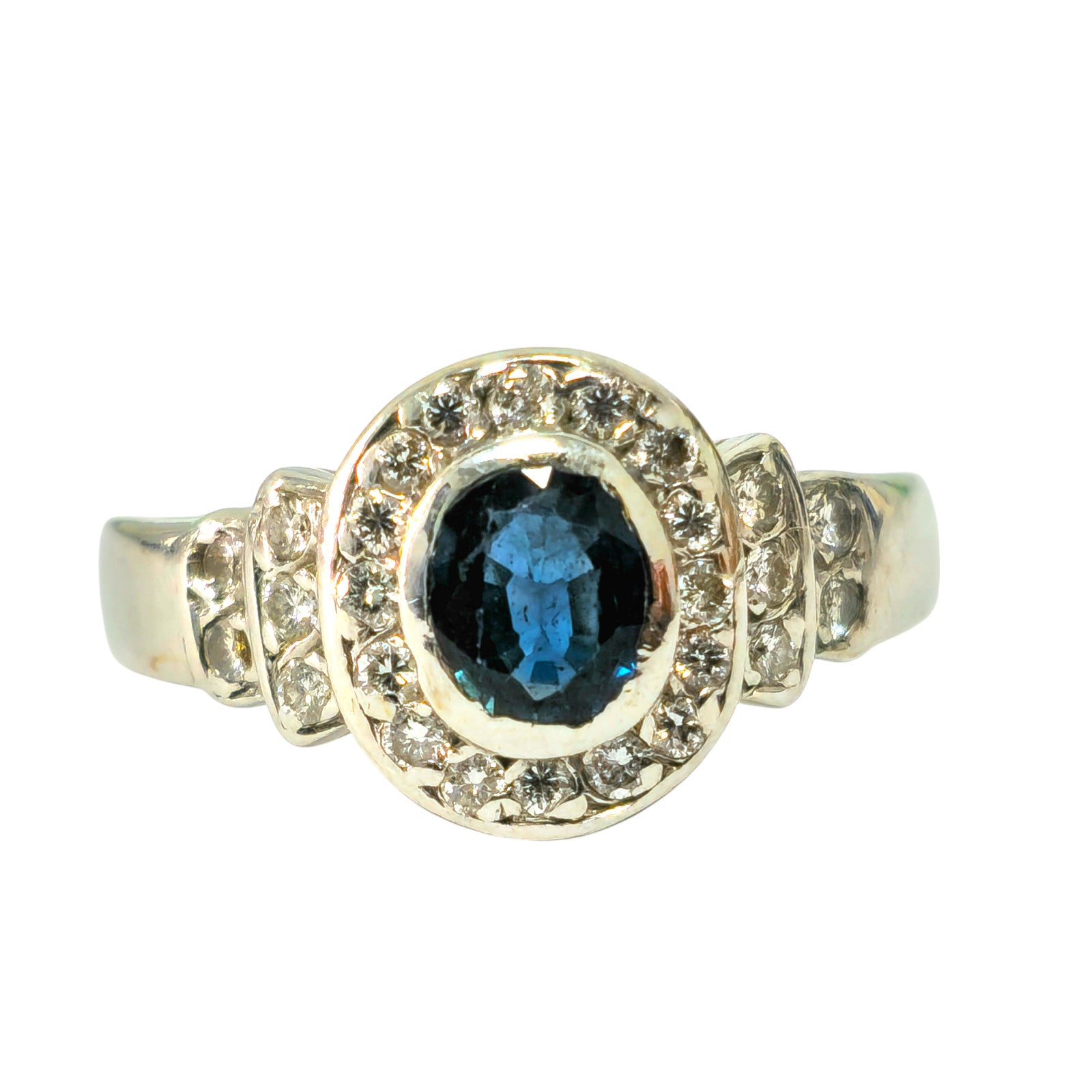 Contemporary 2.75 Carat Blue Sapphire Diamond Cocktail Ring