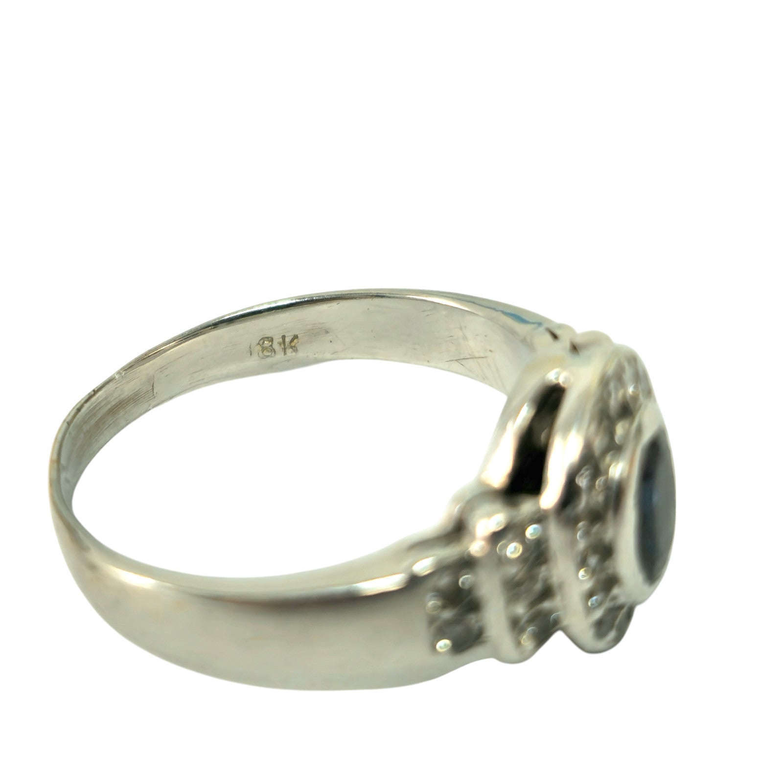 Contemporary 2.75 Carat Blue Sapphire Diamond Cocktail Ring