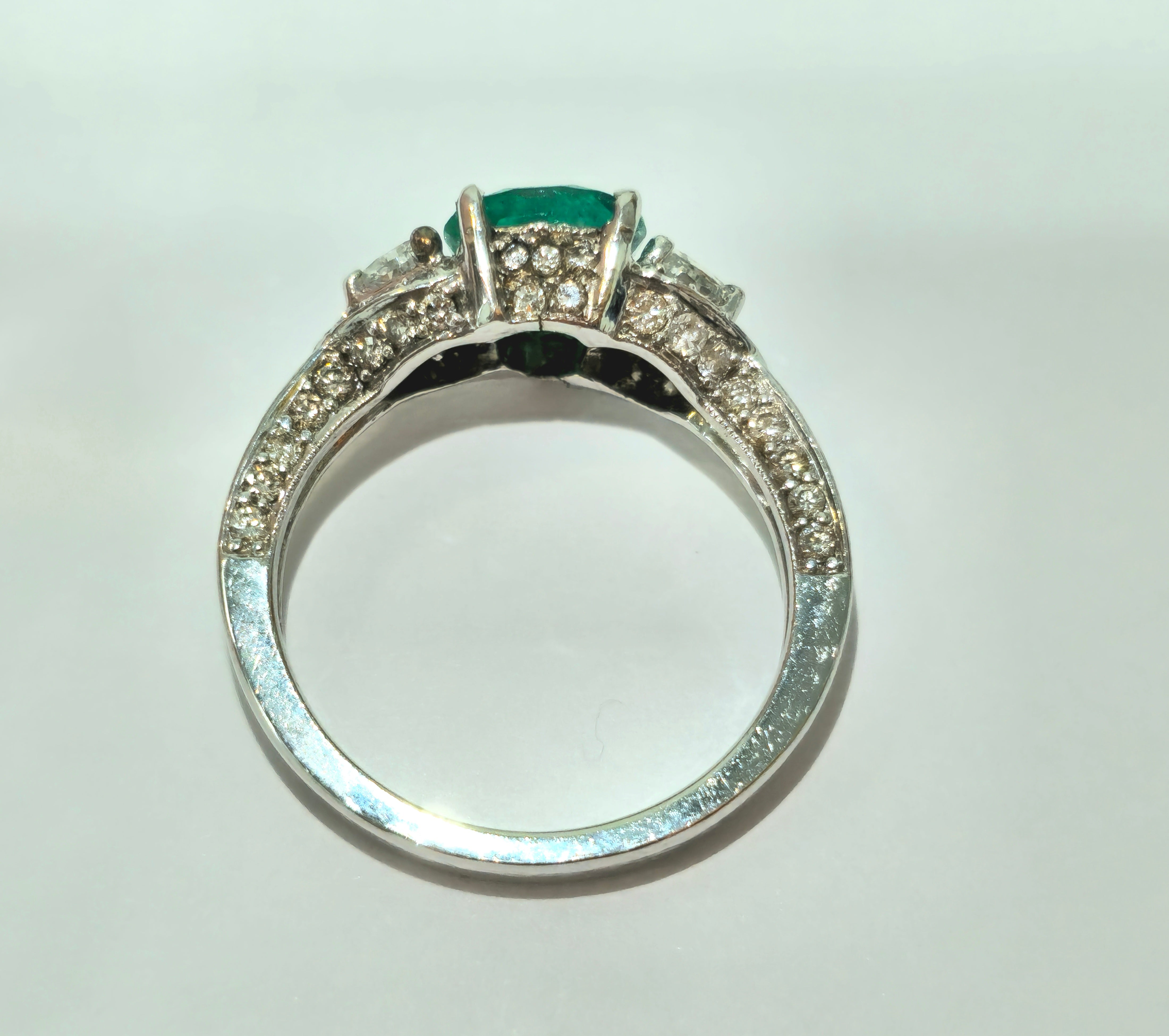 2.50 Colombian Emerald Diamond Cocktail Ring 18k Gold