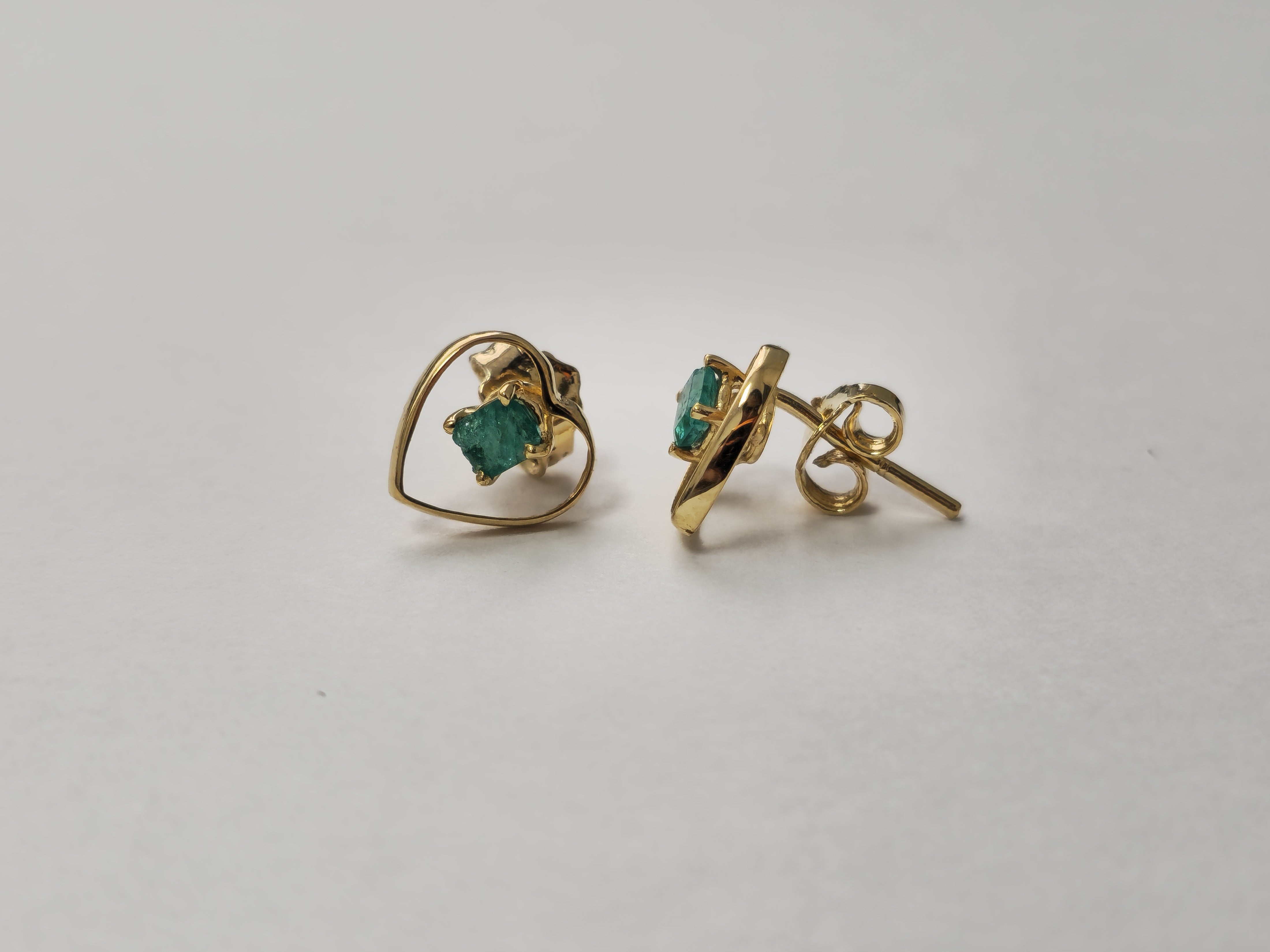 Vintage 0.50 CT Emerald Earrings