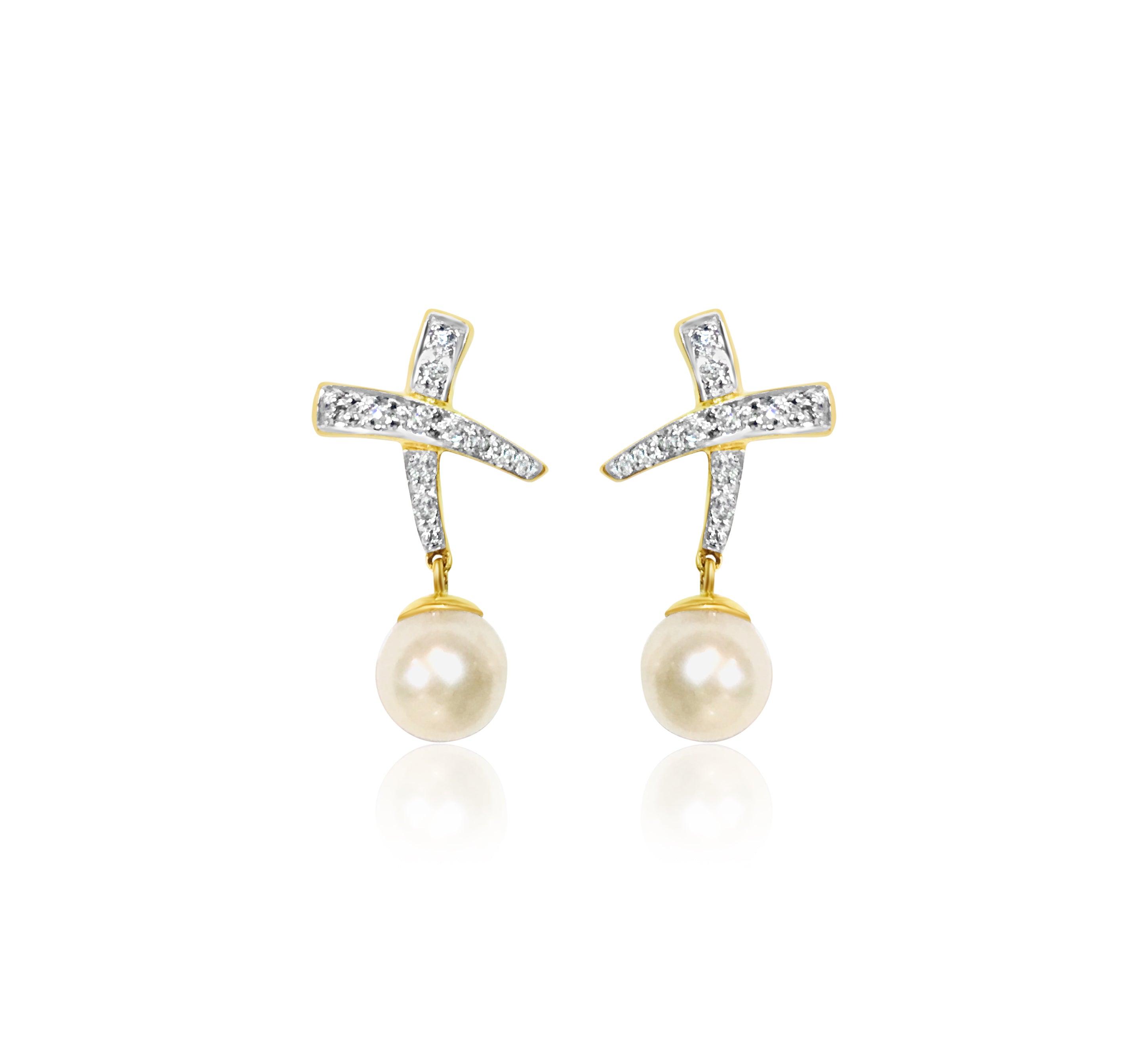 18K, 0.65 CT diamond & pearl; earrings & pendant set