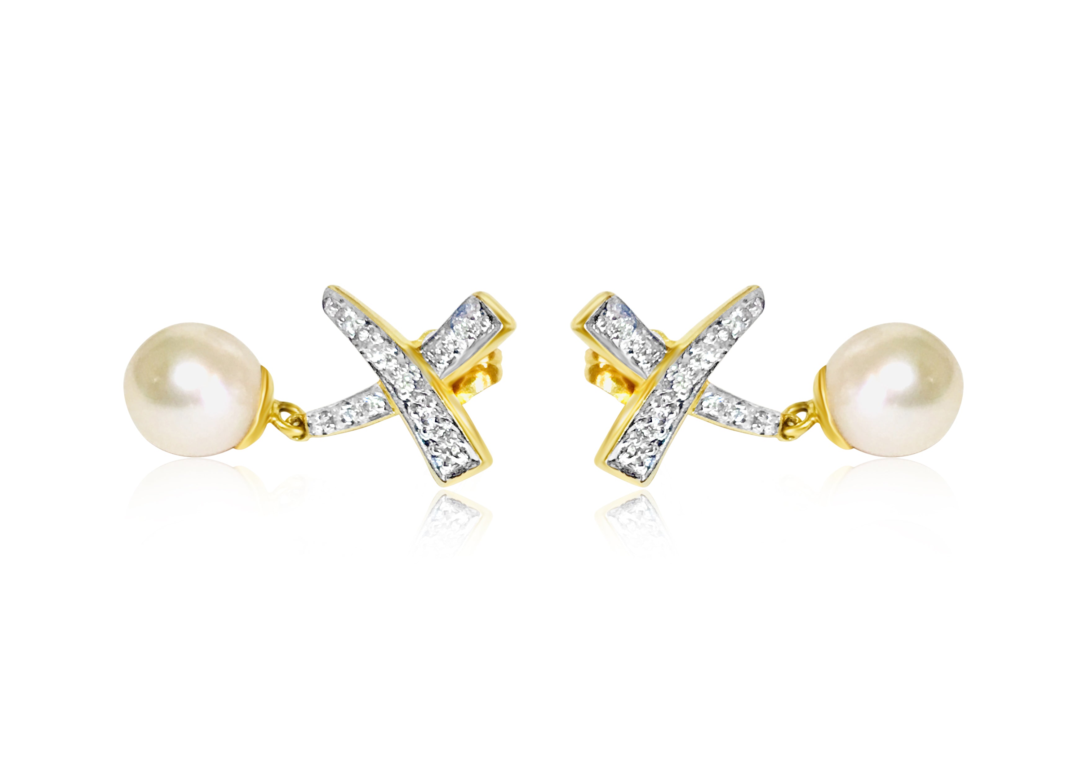 18K, 0.65 CT diamond & pearl; earrings & pendant set