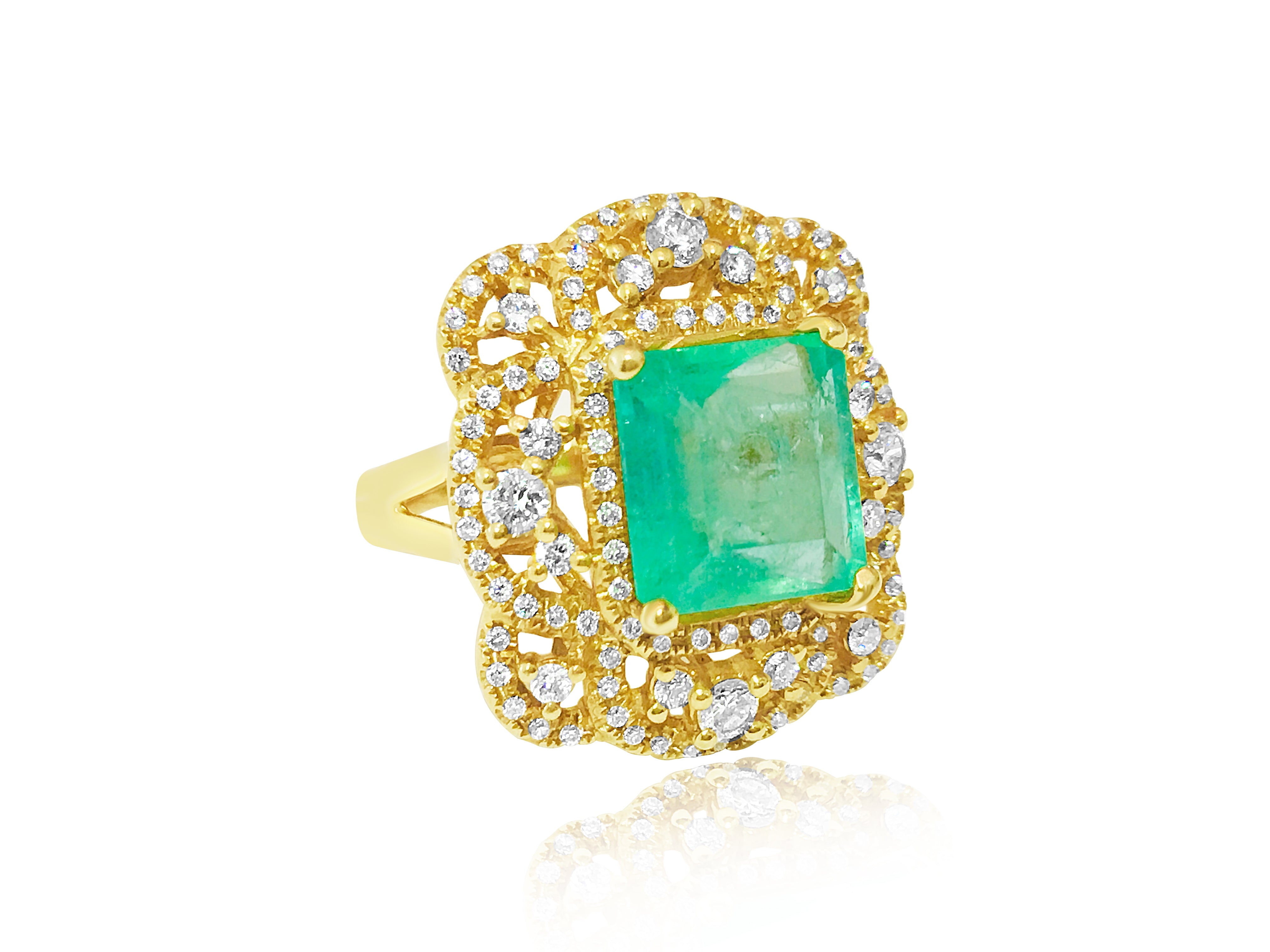 18k Gold Vintage 6 ct Emerald Diamond Cocktail Ring