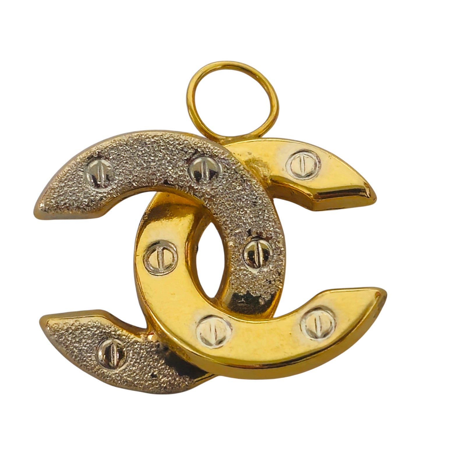 Chanel CC Motif Gold pendant For Her