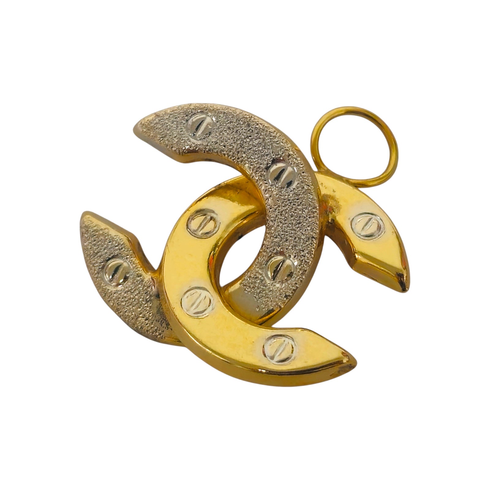 Chanel CC Motif Gold pendant For Her