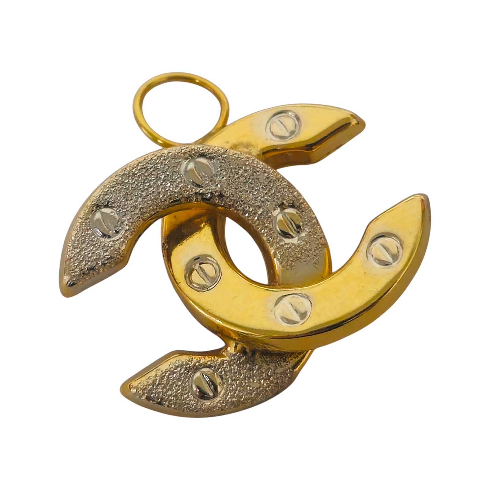 Chanel CC Motif Gold pendant For Her