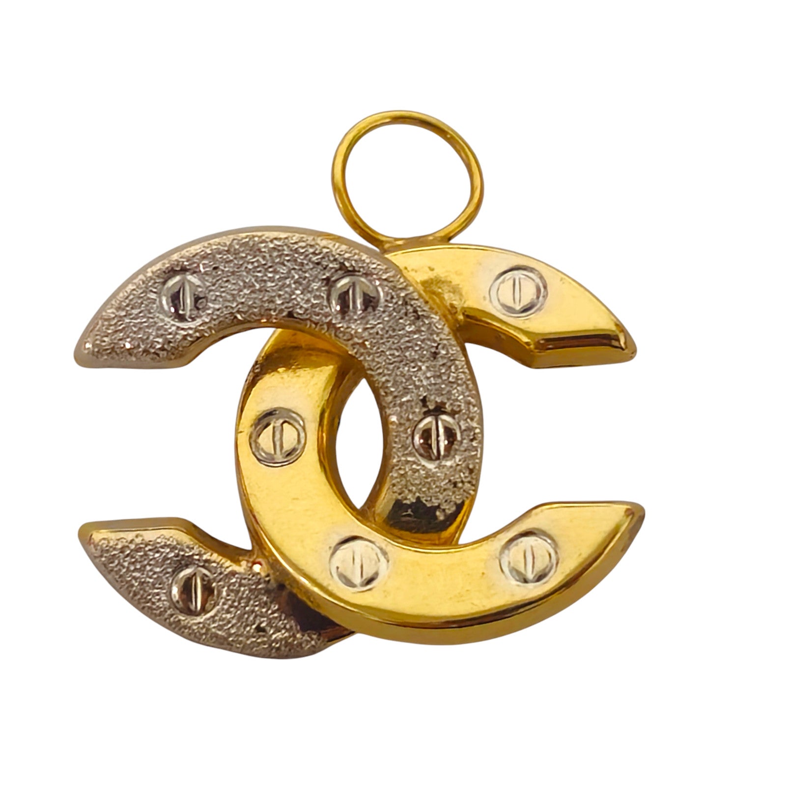Chanel CC Motif Gold pendant For Her