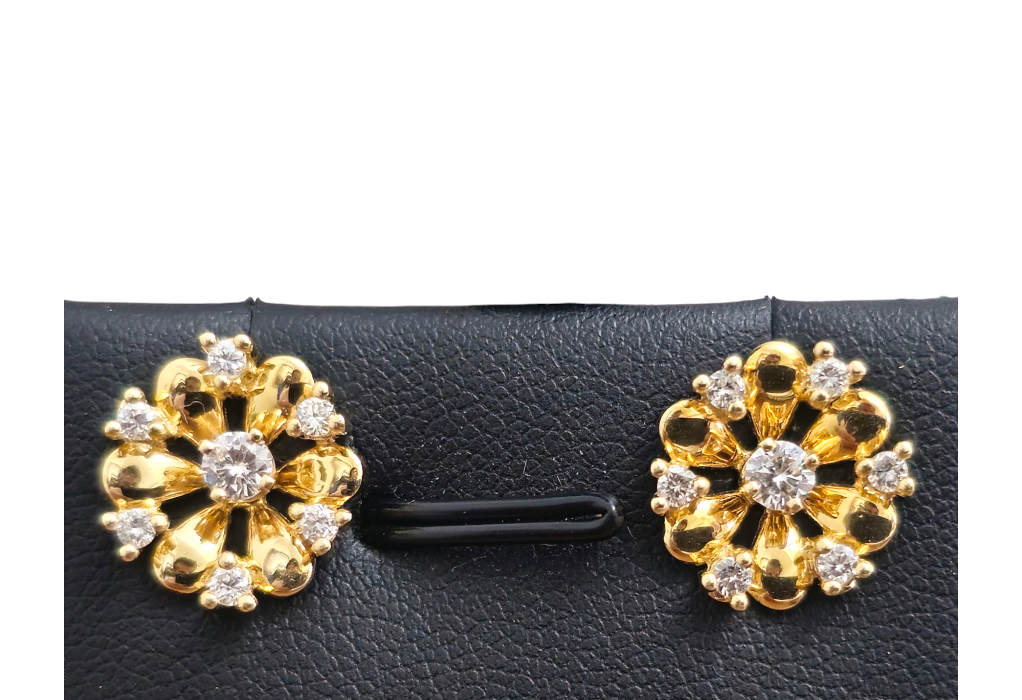 Modern 1CT Diamond Pushback Earrings.