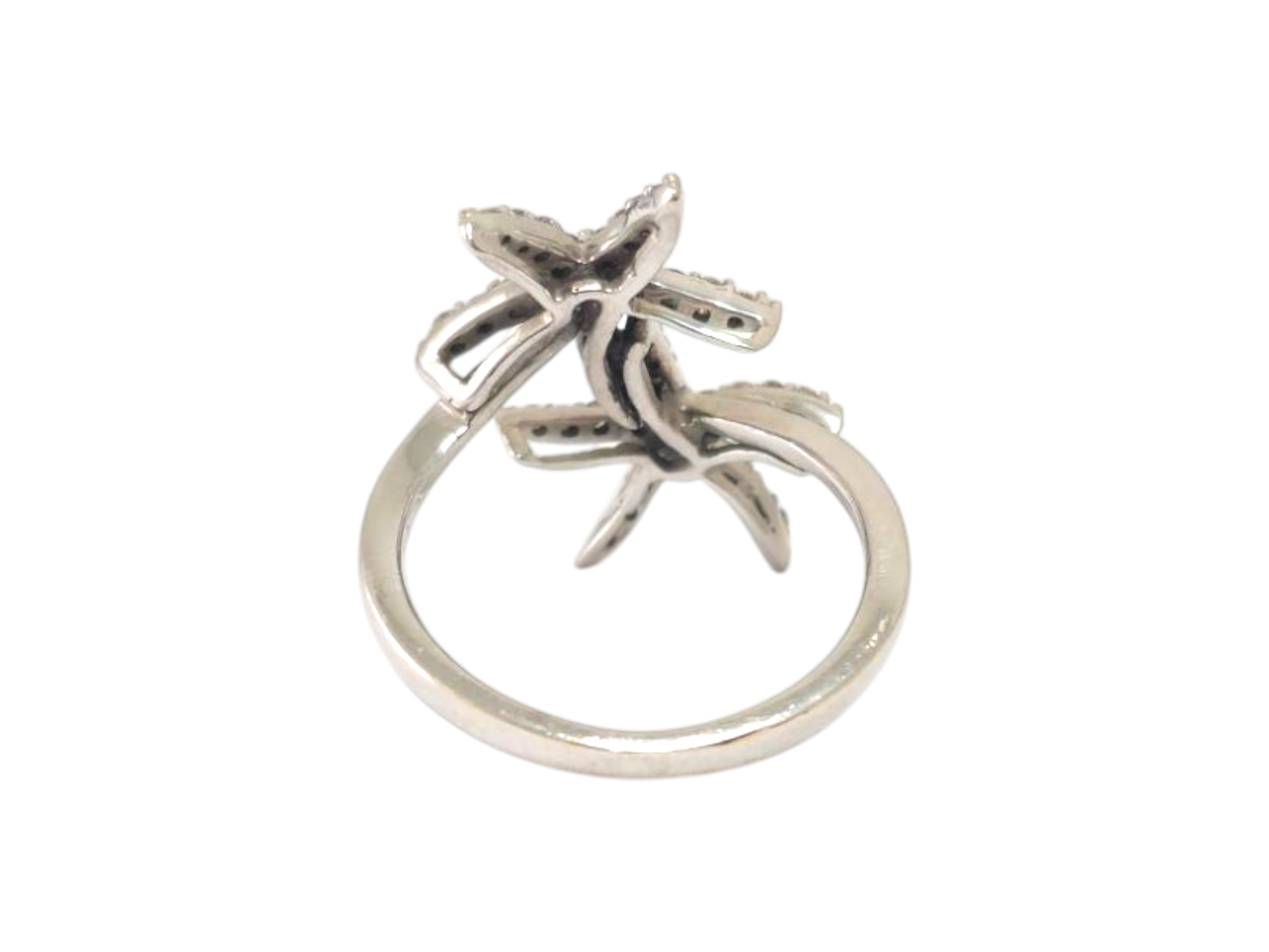Star motif diamond ring in 14k white gold