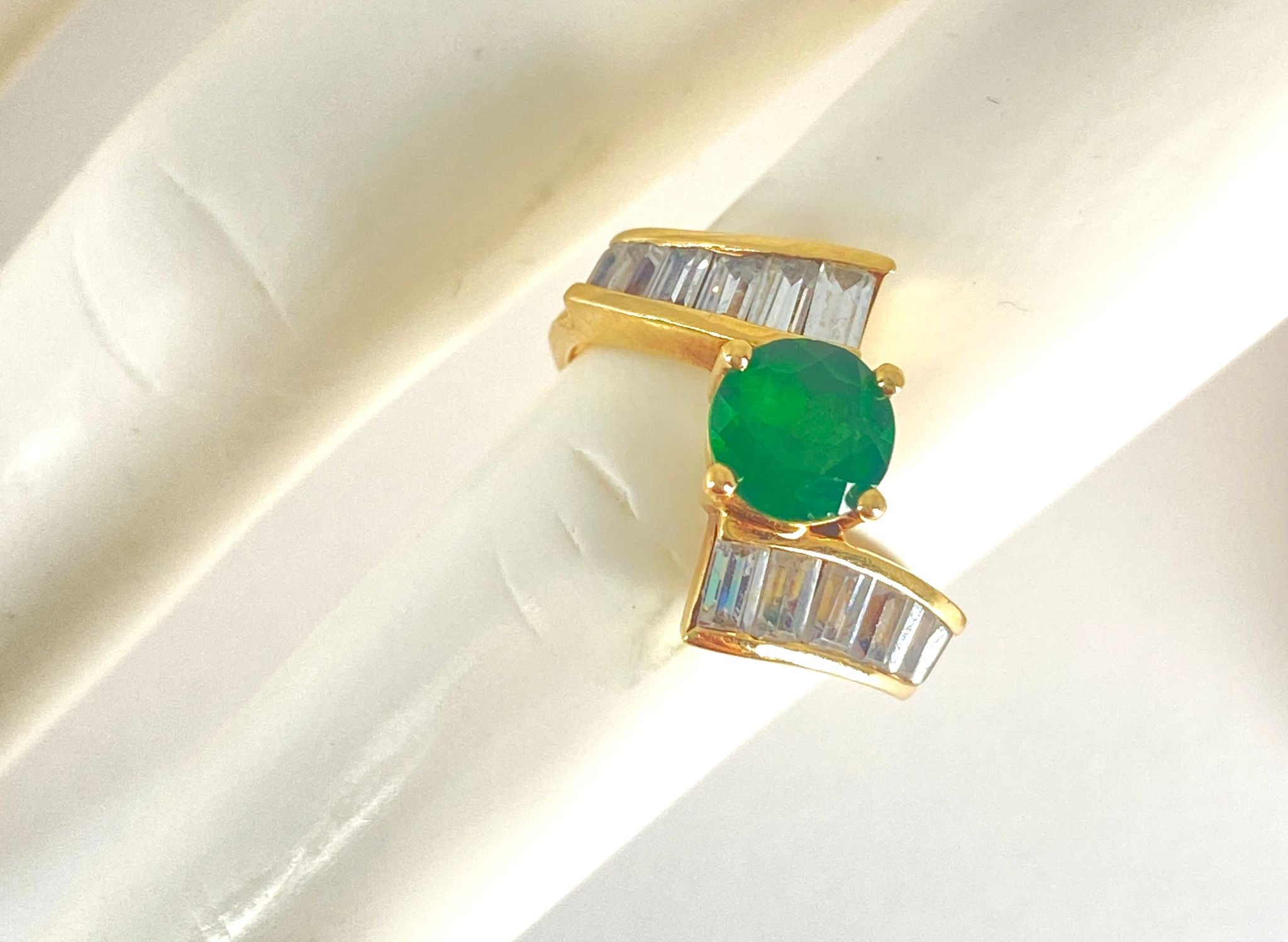 Art Deco 3.50 carat Emerald and Diamond Engagement Ring