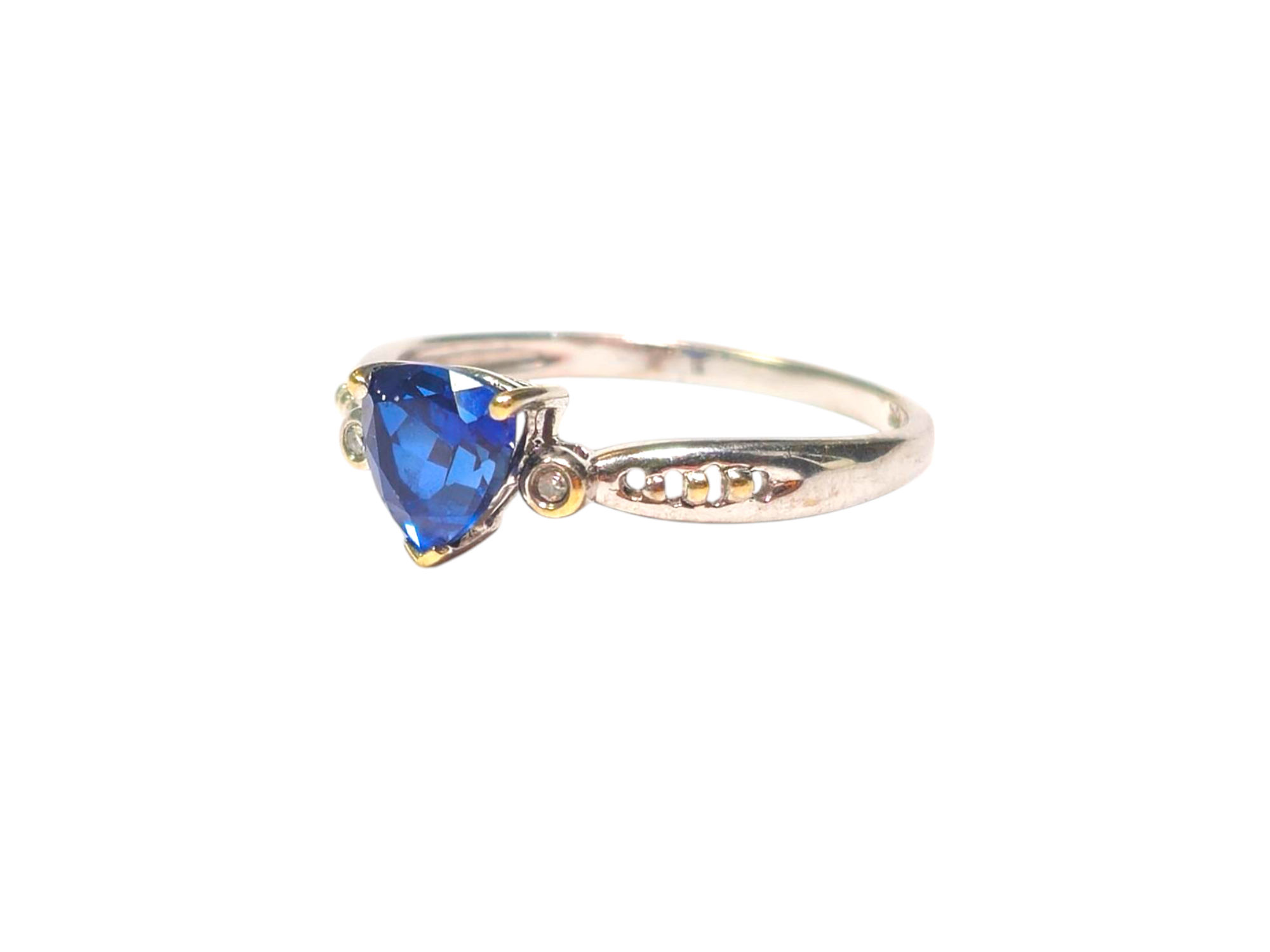 Vintage Tanzanite and Diamond Ring in 14k Gold