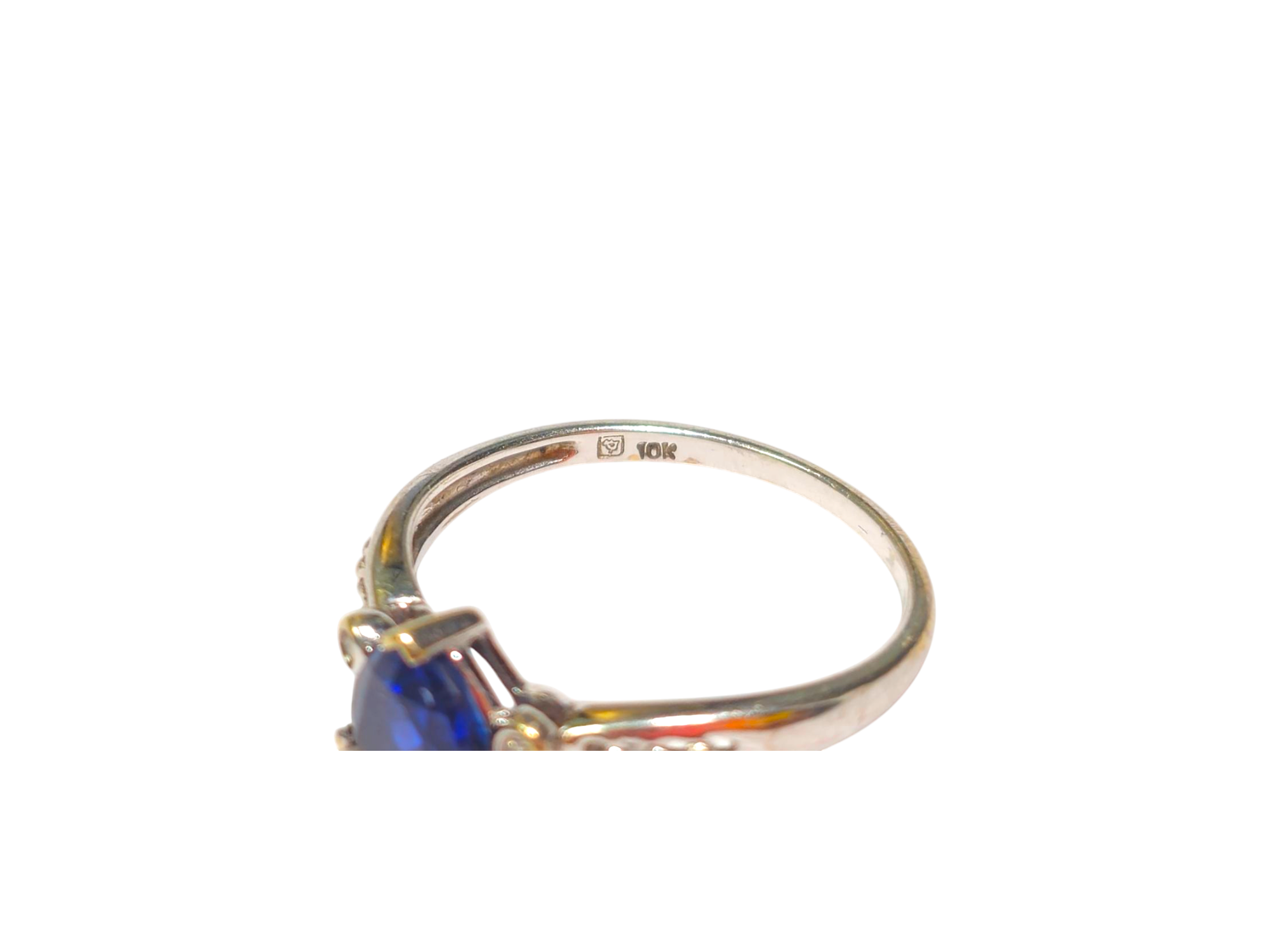 Vintage Tanzanite and Diamond Ring in 14k Gold