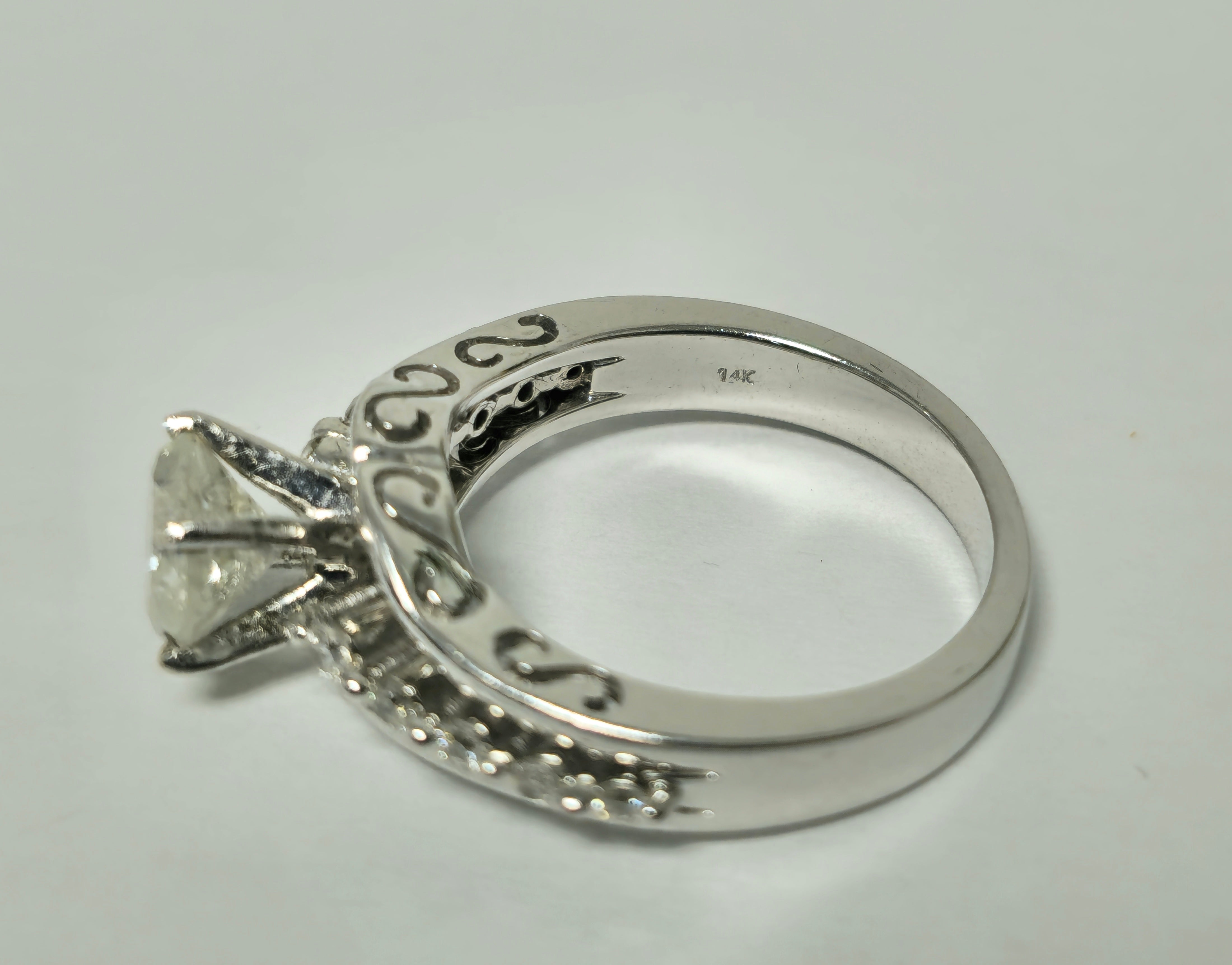 Classic Ladies 1.50 CT Diamond & 14K Gold Ring