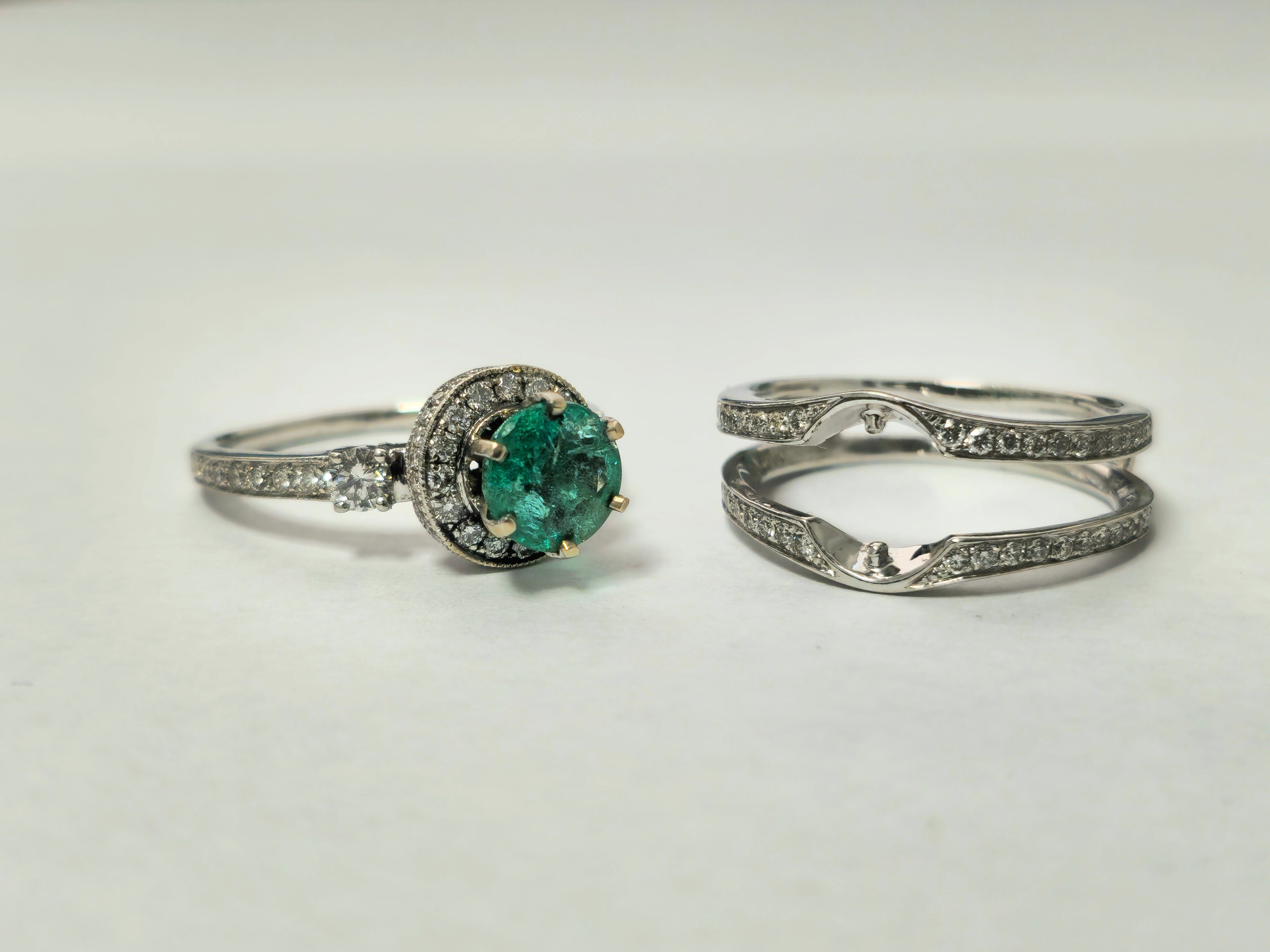 Art Deco, Emerald & Diamond Ring in 14k White Gold.