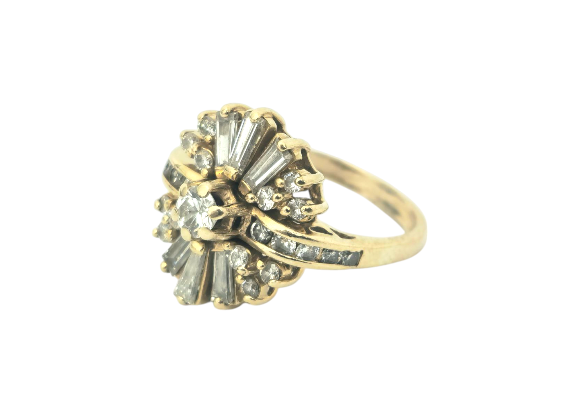 Vintage 2CWT diamond ring in 14k Gold