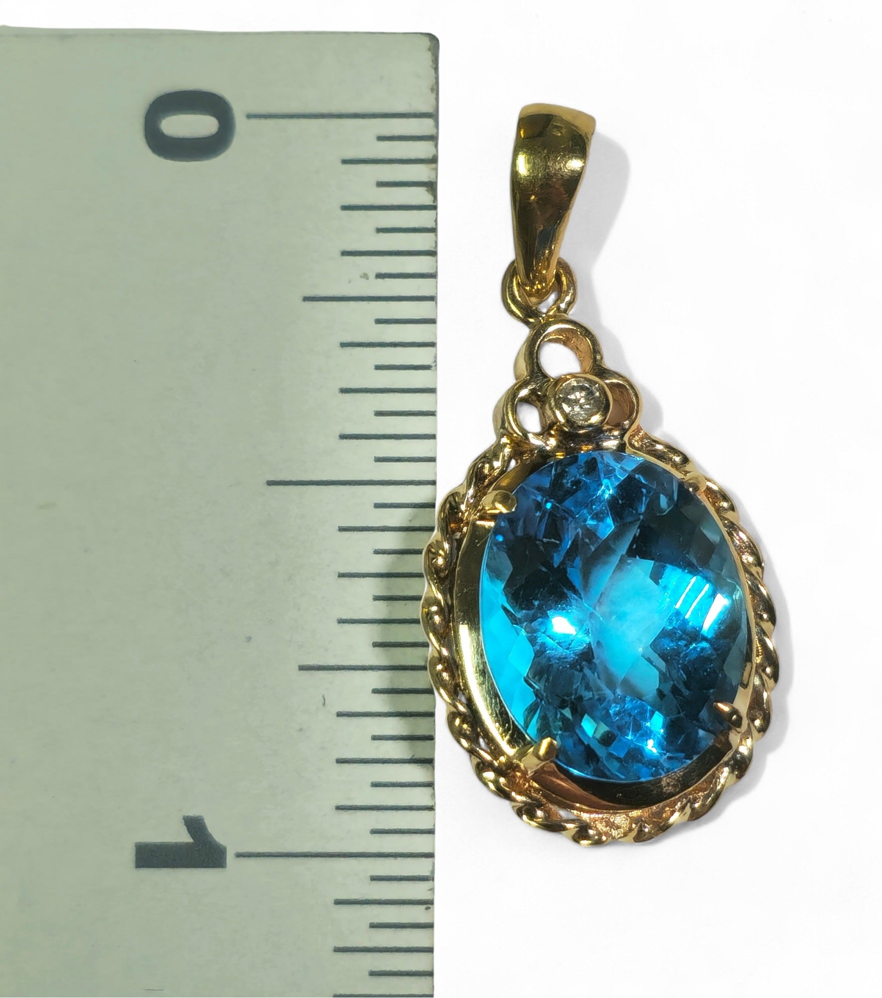 Vintage 3.50ct Aquamarine & Diamond Pendant in 14k Gold
