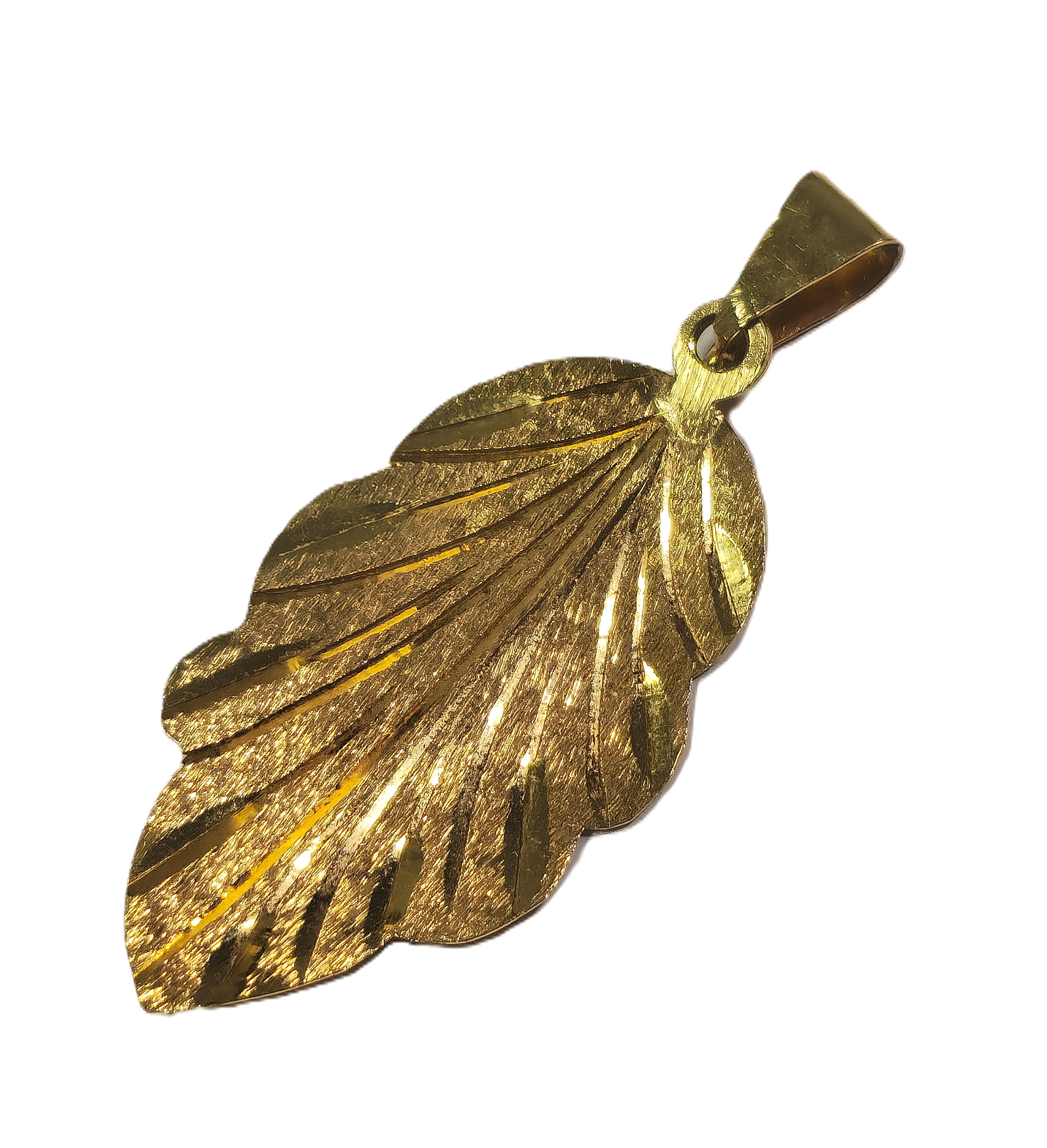 21k Yellow Gold Leaf Motif Pendant