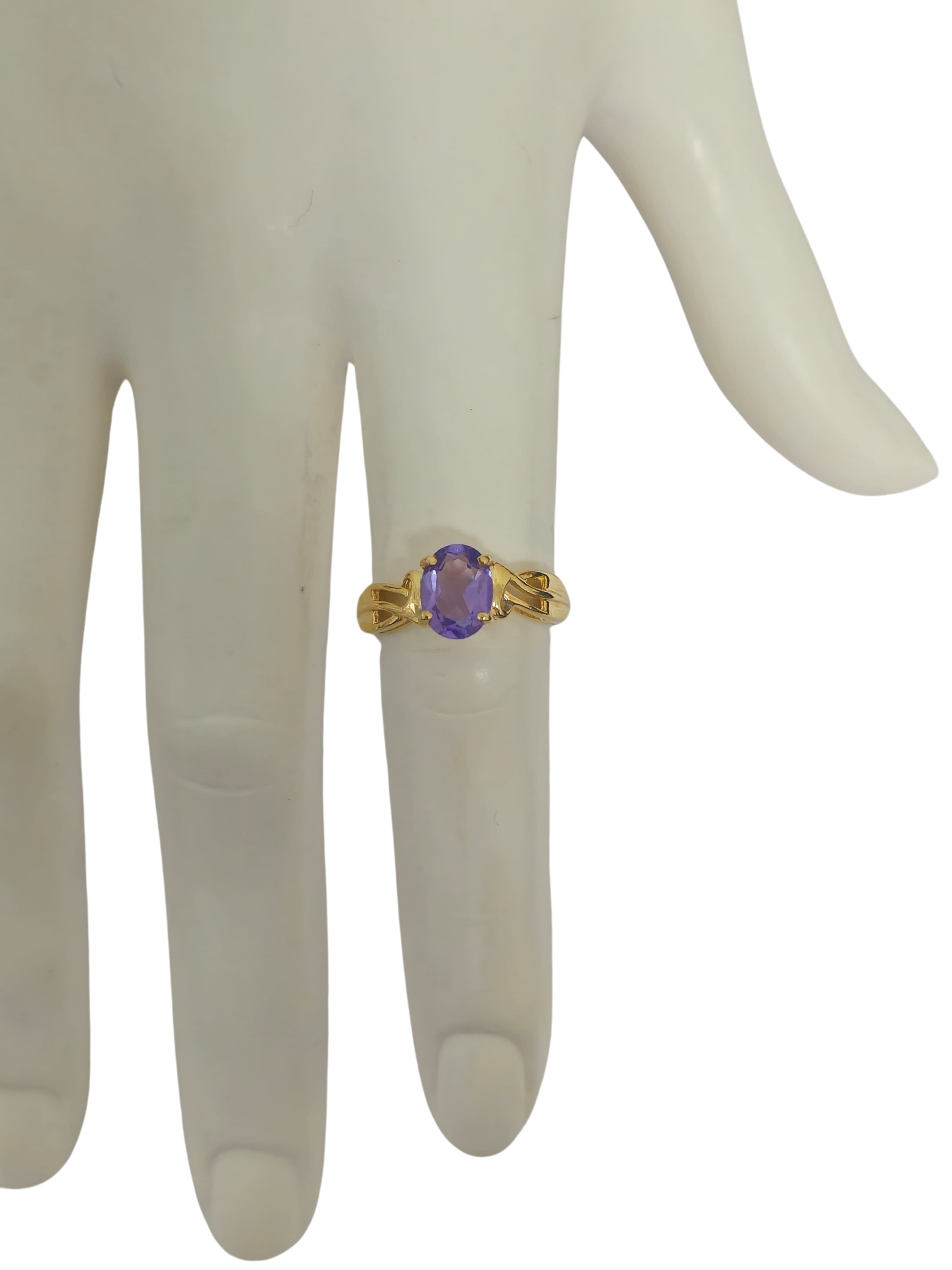 1.60ct Tanzanite Oval in 14k Gold Ring