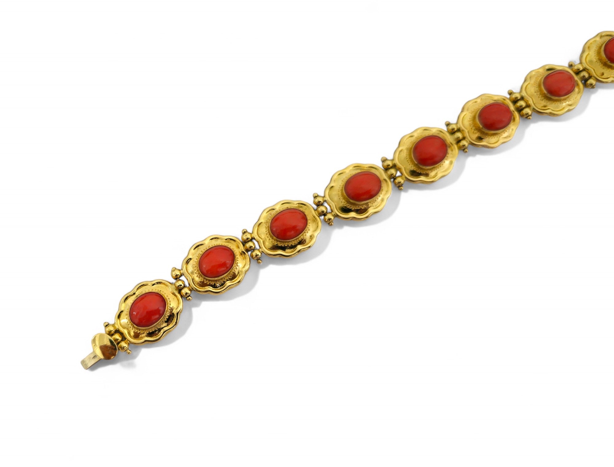 Vintage 27ct Coral and 18k Gold Bracelet
