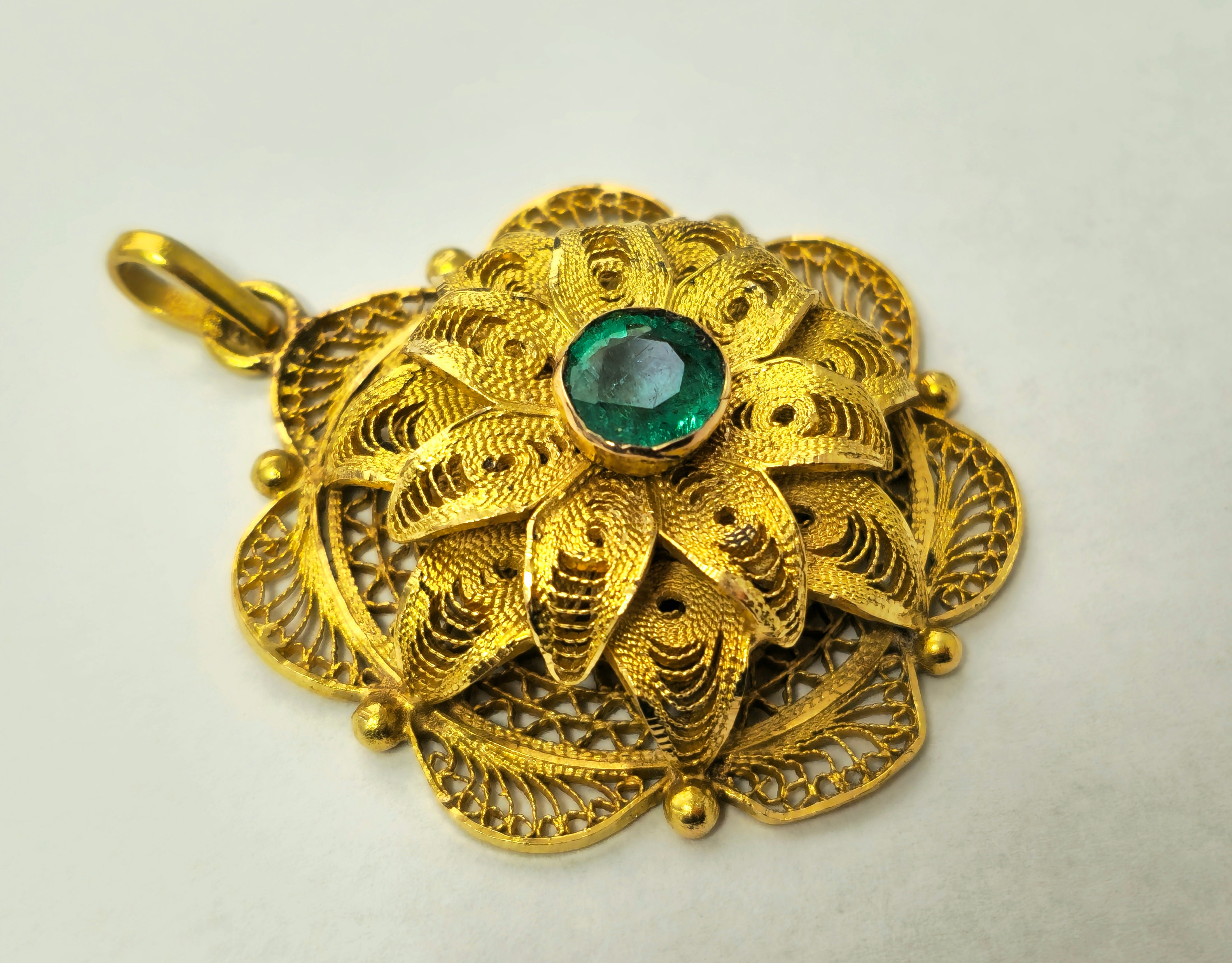 Collectible Natural 2.80 Carat Colombian Emerald Turkish Pendant