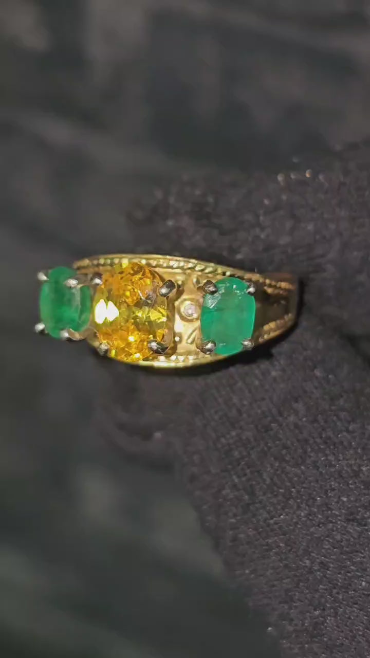 Yellow Sapphire & Emerald Cocktail Ring in 18k yellow Gold