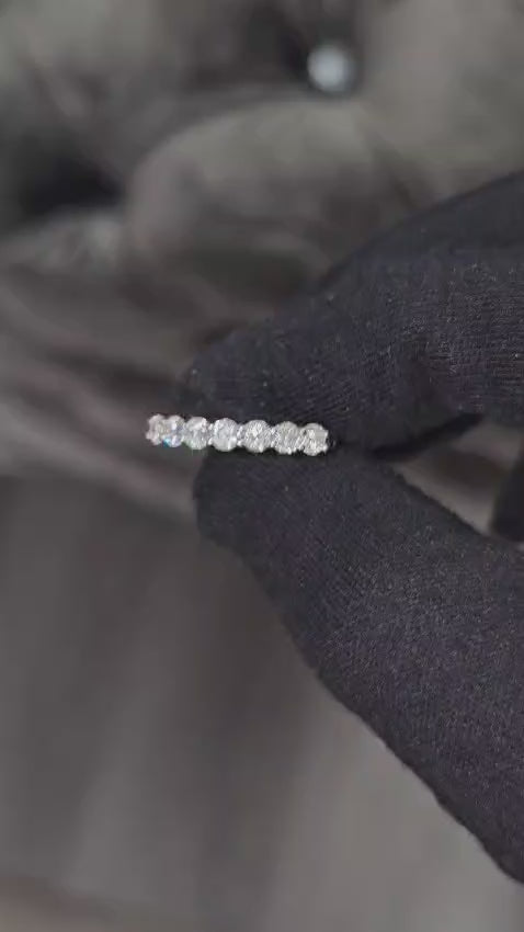 18k Gold, VVS Diamond Engagement Ring For Her.