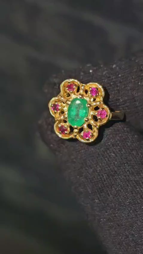 Elegant 14K Gold Ladies Ring with Ruby and Emerald