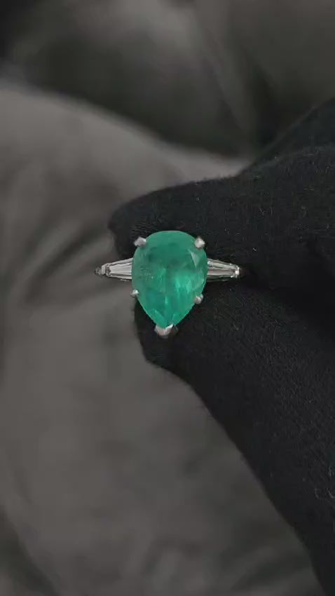 Vintage Emerald & Diamond Platinum Ring (Certified)